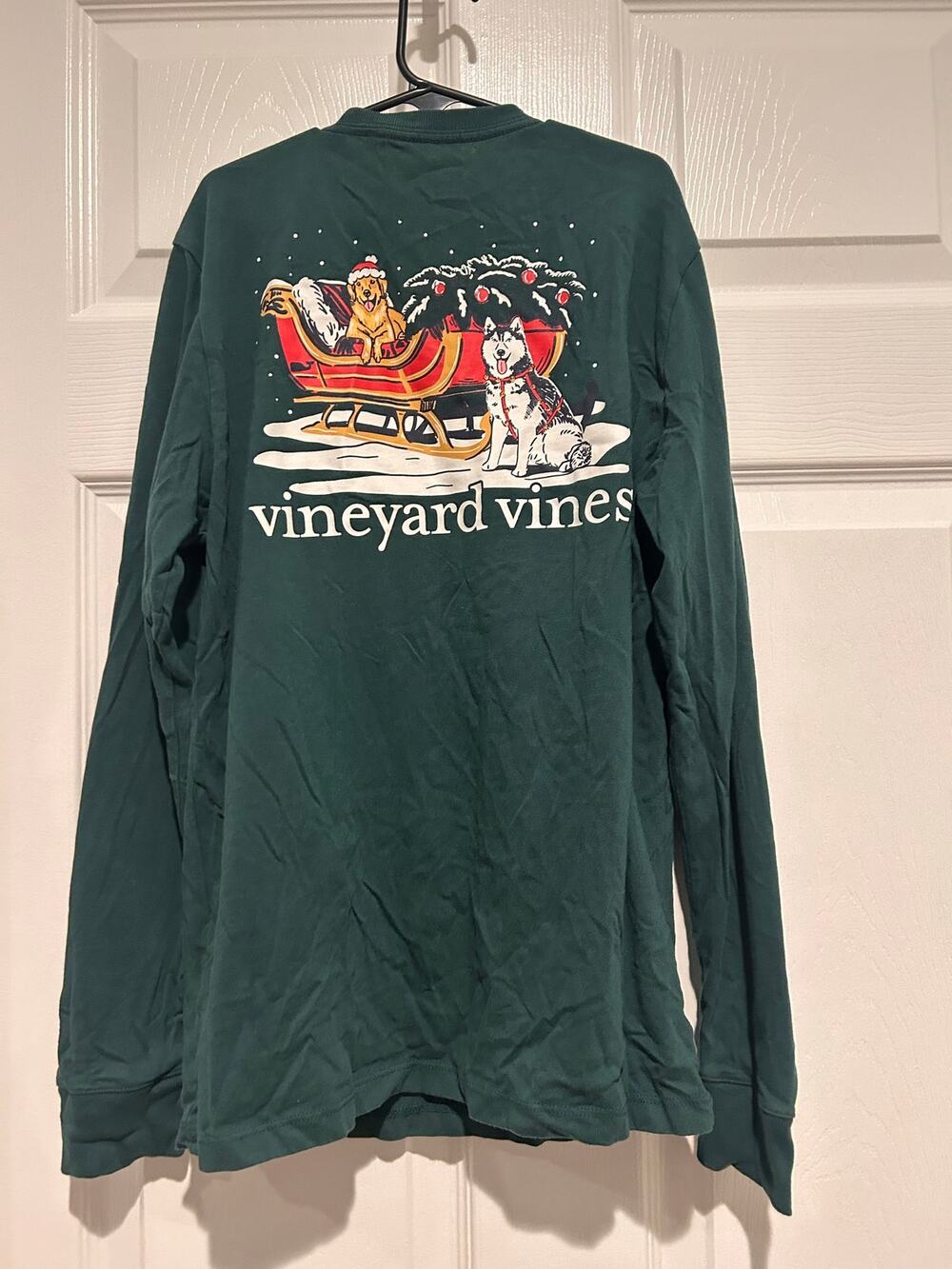 Vineyard Vines Kids Sleigh Dogs Christmas Graphic Long Sleeve Shirt Green M10-12